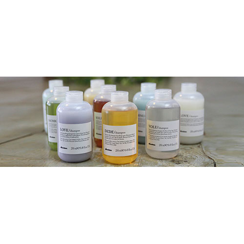 WESENTLICHEN HAIRCARE UND ÖKOLOGISCHE NACHHALTIGKEIT